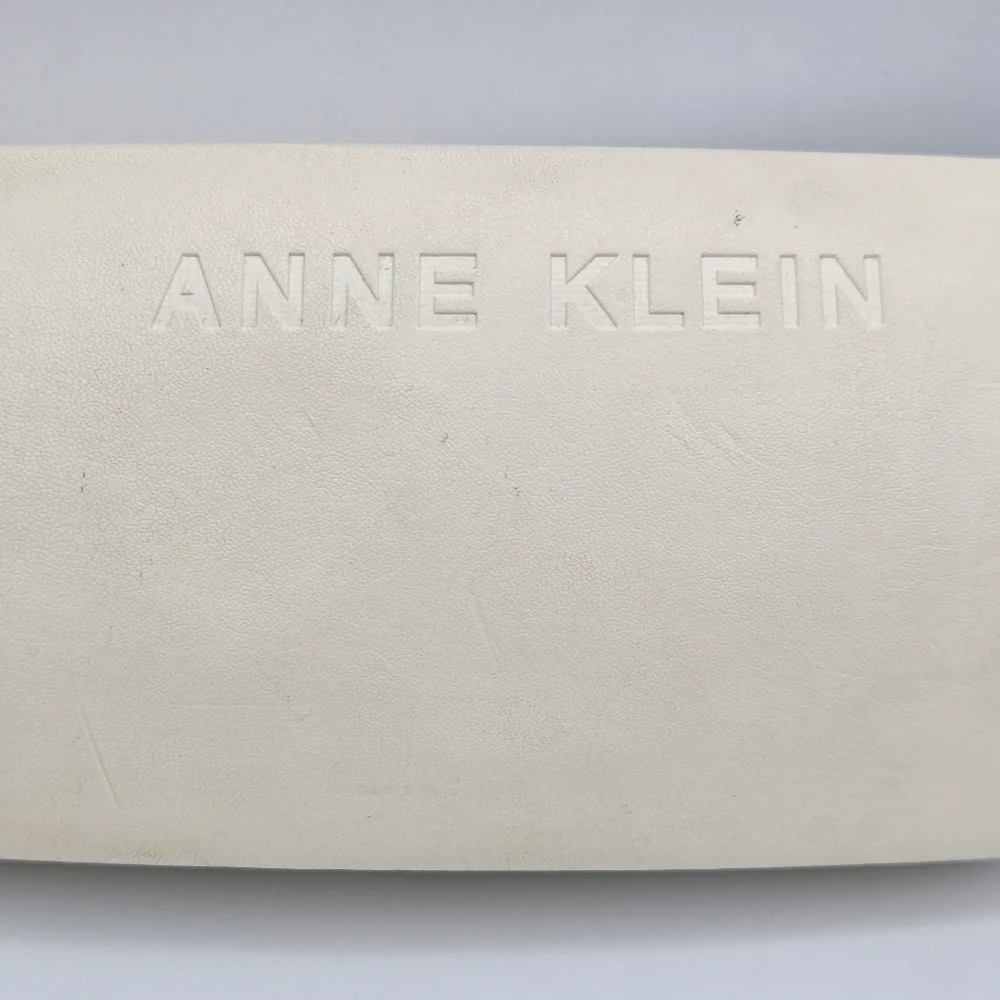 Anne Klein White Eyeglass Clamshell Case
